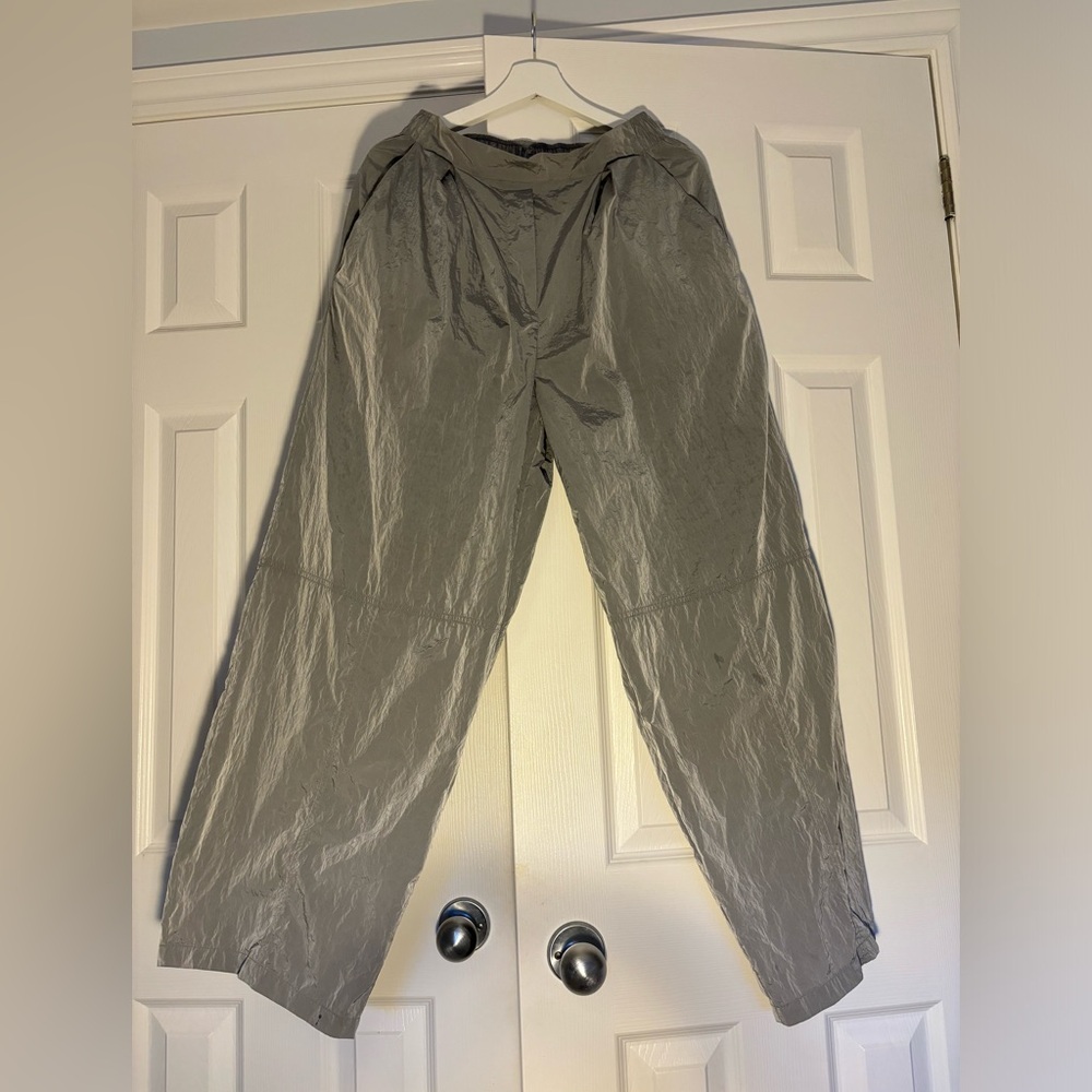 Oysho small grey cargo parachute pants - Picture 6 of 8